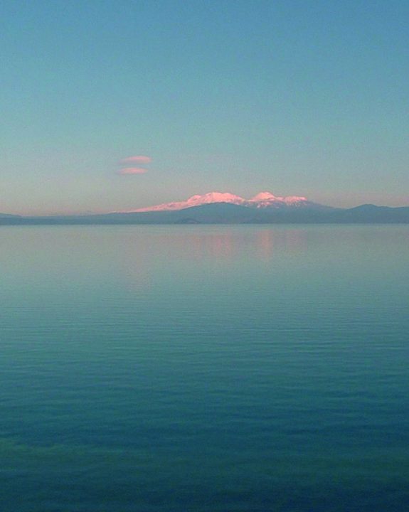 Mt Ruapehu across from Lake Taupoke
