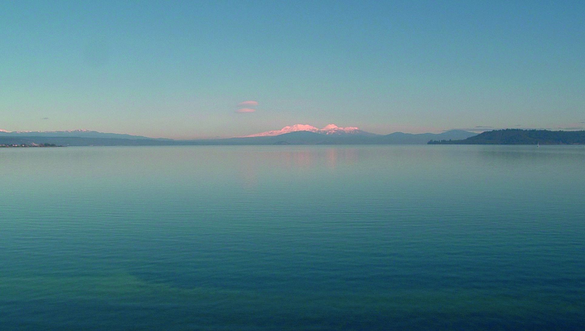 Mt Ruapehu across from Lake Taupoke